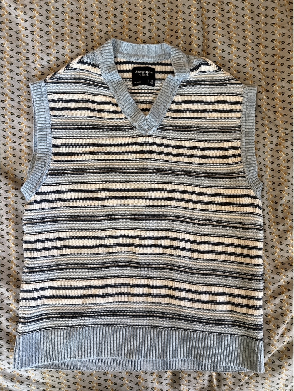 Abercrombie & Fitch Oversized Striped Knit Sweater Vest XS